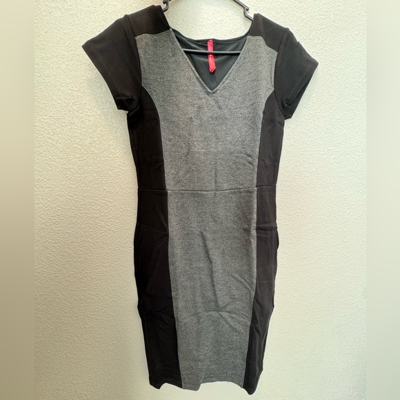 Ruby Ribbon Rita Panel Dress - Picture 1 of 6